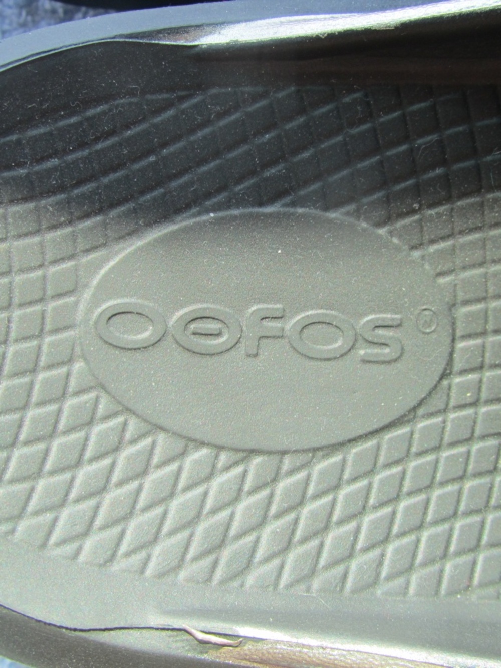OOFOS Recovery Platform Slides - Picture 4 of 6